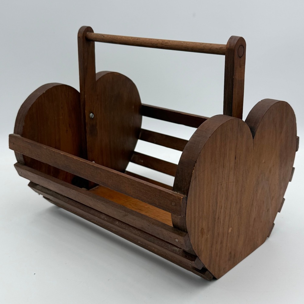 Vintage Wooden Heart Caddy Magazine Rack Rustic Farmhouse Storage Basket Brown